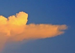 Happy Cloud Points the Way - photo by Bob Fergeson